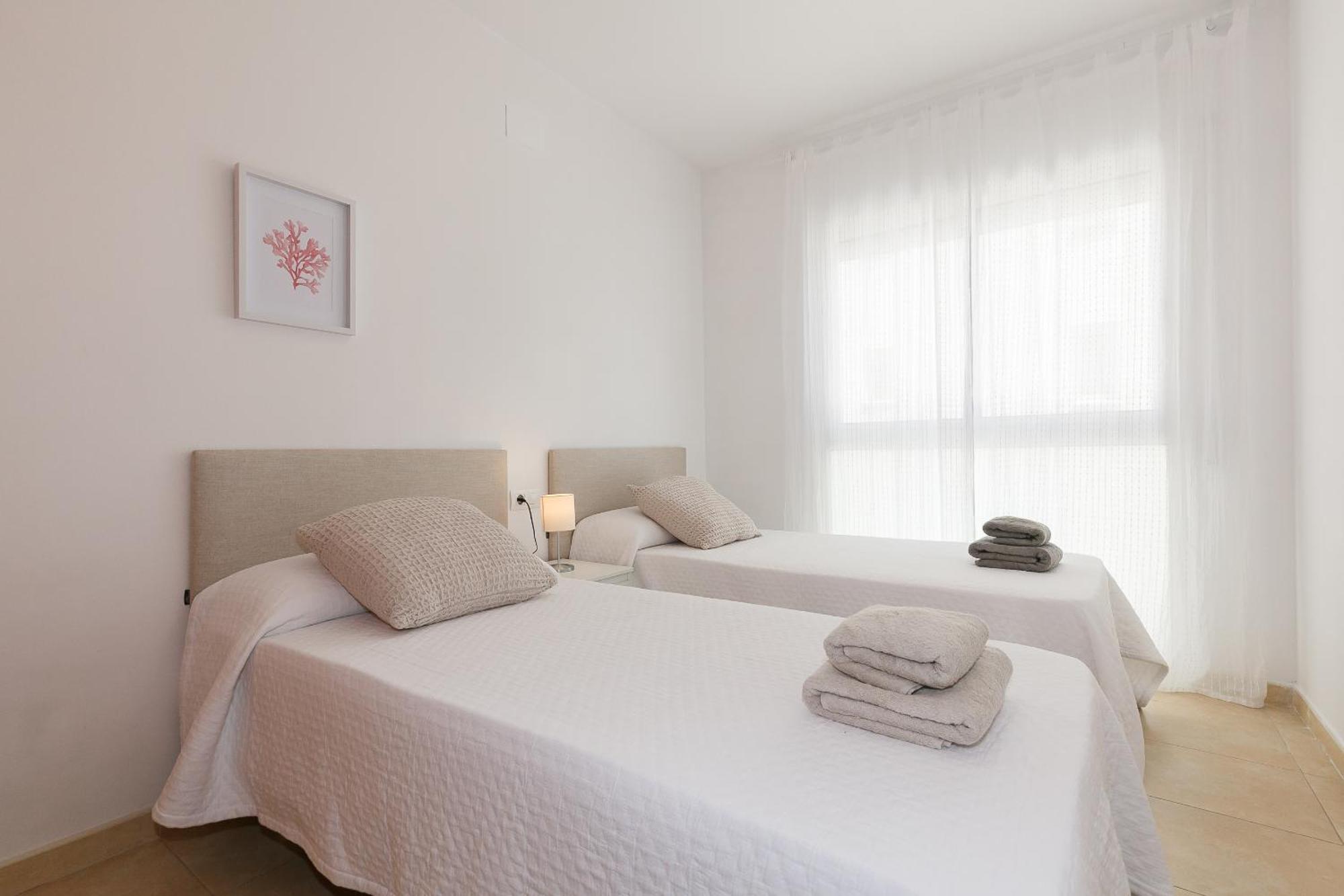 Uhc Els Pins Apartments Salou Extérieur photo