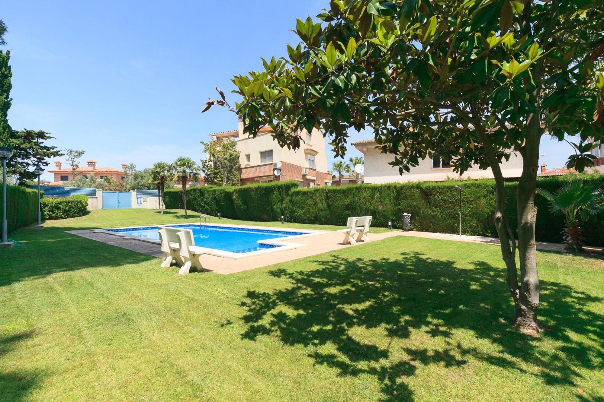 Uhc Els Pins Apartments Salou Extérieur photo
